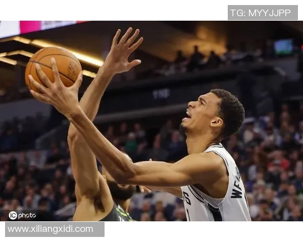 马刺与森林狼激战回顾2018年10月18日精彩瞬间与赛后分析